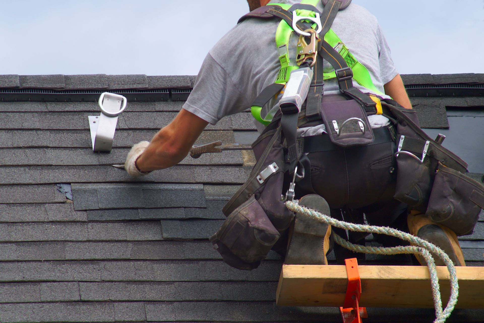 a roofer in St Catharines